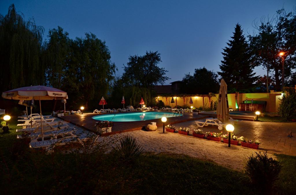 Family Hotel IV Welingrad Exterior foto