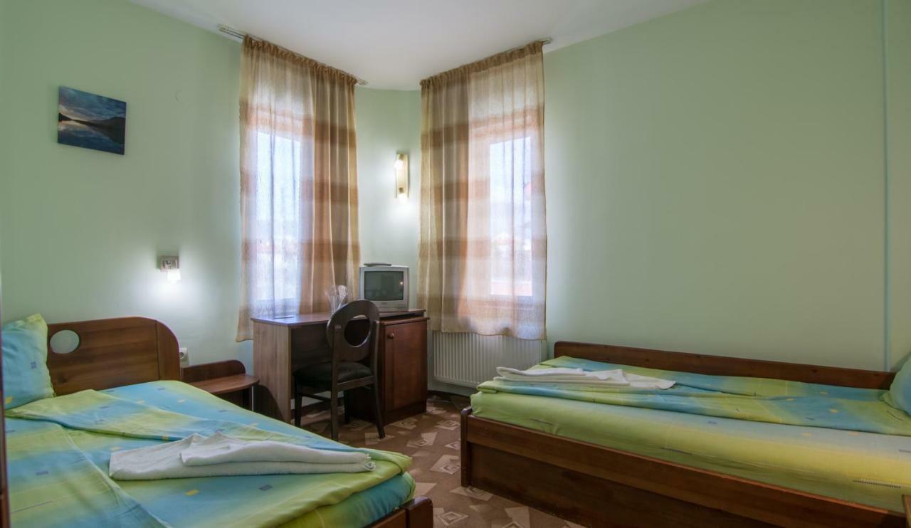 Family Hotel IV Welingrad Exterior foto
